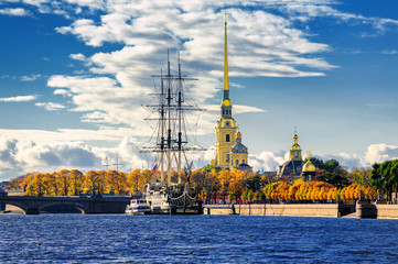 St Petersburg, Russia. Sailing ship anchored by the Peter church - obrazy, fototapety, plakaty