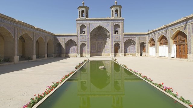 Nasir al-Mulk Mosque pond