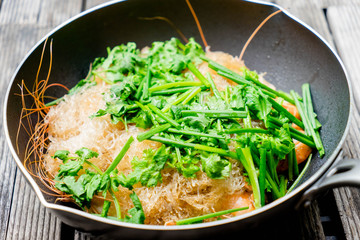 Shrimp baked with vermicelli