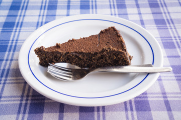 Carob cake / in the picture we can see a delicious carob cake
