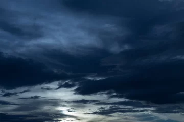 Abwaschbare Fototapete Nacht schwarze Wolke im dunklen Himmel, Nachthimmel von Halloween-Hintergrund