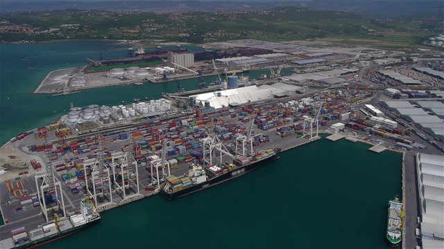 AERIAL: Large port
