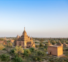 Fototapeta na wymiar Temples in Myanmar