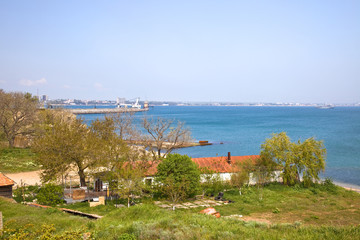 Fototapeta na wymiar City Feodosiya ashore the Black sea