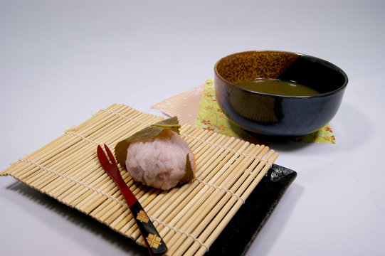 桜餅と抹茶 の写真 ロイヤリティフリーの画像 グラフィック ベクターおよびビデオ Adobe Stock 桜餅と抹茶 の写真 ロイヤリティフリーの画像 グラフィック ベクターおよびビデオ Adobe Stock