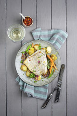 Seelachsfilet mit Gemüse
