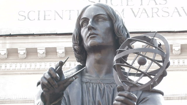 Nicolas Copernicus sculpture into focus