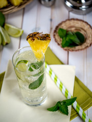 Pineapple mojito