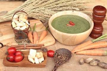 Spinach soup and healthy food of delicious.