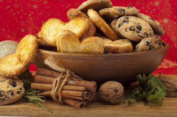 Christmas arrangement of fresh homemade cookies and cinnamon on