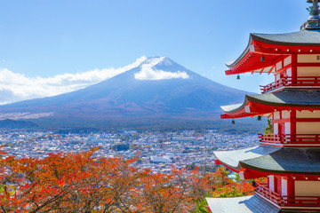 Naklejka premium Jesienne liście i Góra Fuji (Park Shinkurayama Asama)