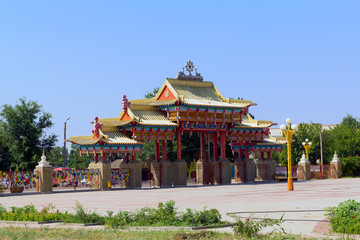 Obraz premium The central entrance to the temple 