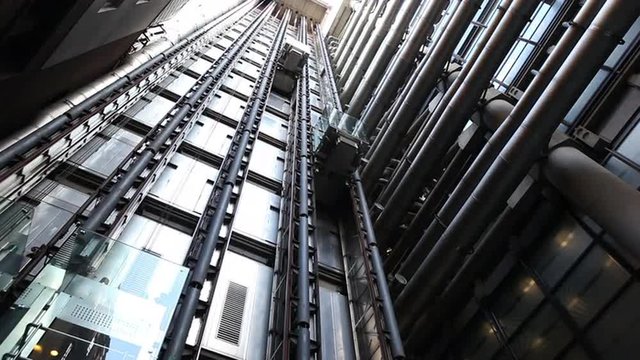 Skyscraper elevators 