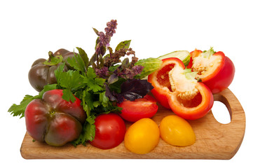 vegetables on the cutting board