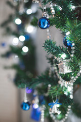 шарик на веточке