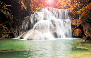 Fototapeta na wymiar Waterfall in rain forest (Huay Mae Kamin Waterfall, Kanchanabur