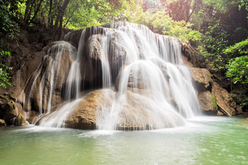 Fototapeta premium Waterfall in rain forest (Huay Mae Kamin Waterfall, Kanchanabur