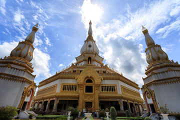 Fototapeta premium Phra Maha Chedi Chai Mongkol (Temple) ,Roi Et Province‎ ,Thail
