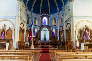 Fototapeta na wymiar Interior of Sagrado Corazon church in Puerto Varas, Chile