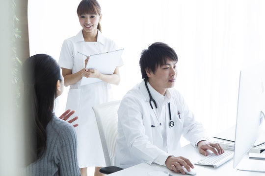 Women are subject to examination in internal medicine