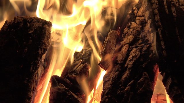 Feuer im Kamin