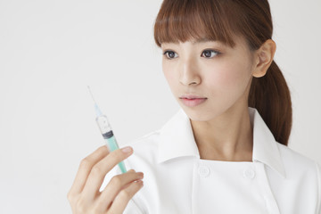 Nurses have a syringe