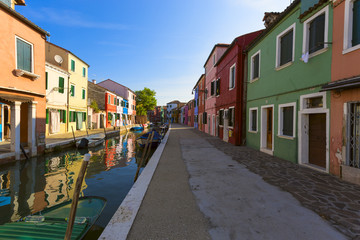 Fototapeta na wymiar multicolored houses in Burano island. Venice. Italy.