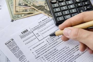 Obraz premium Tax forms 1065