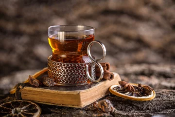 Papier Peint photo Lavable Theé Glass of turkish tea
