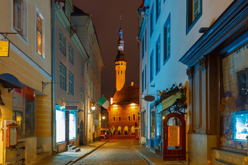 Fototapeta na wymiar Night street in the Old Town of Tallinn, Estonia