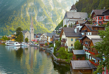 Fototapeta premium Hallstatt mountain village. Foggy morning