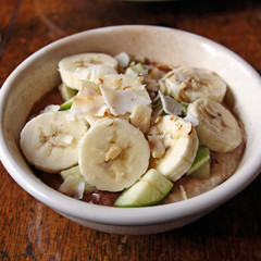 oatmeal mit apfel und banane