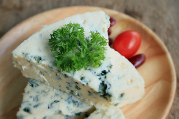 blue cheese with parsley