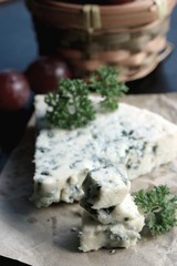 blue cheese with red grape