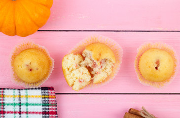 Muffins, pumpkin and cinnamon