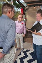 Gay Couple Married by Magistrate - obrazy, fototapety, plakaty