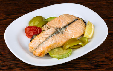 Salmon with grilled vegetables