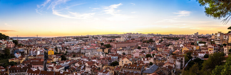 Fototapeta na wymiar Lisbon at nigth