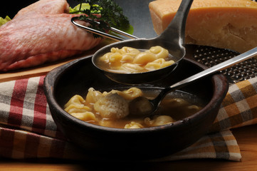 Tortellini تورتيليني トルテリーニ 토르텔리니 Тортеллини 意大利馄饨 تورتلینی Тортеліні טורטליני 