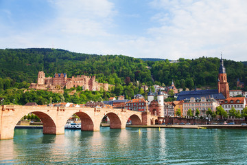 Beautiful view of Alte Brucke bridge and castle - obrazy, fototapety, plakaty