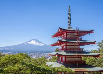 Fotobehang Fuji Japanse Chureito rode pagode en bergfuji in het zomerseizoen