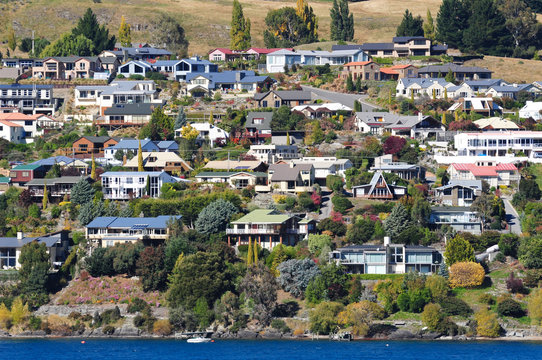 Queenstown by lake Wakatipu, New Zealand
