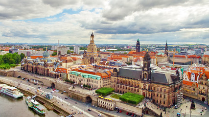 Fototapeta na wymiar Histoirical center of the Dresden Old Town.River Elba. Dresden h