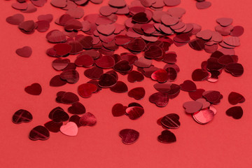 Red hearts confetti