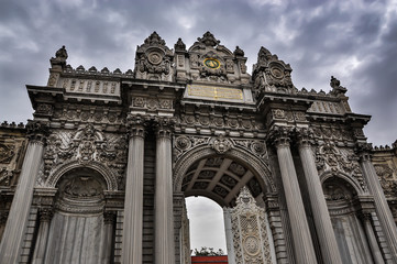 Fototapeta na wymiar Main gate of the Dolmabahce Palace on a cloudy day, Istanbul, Turkey