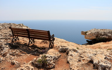 Ławeczka przy klifach