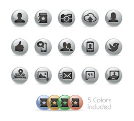 Social Communications Icons // Metal Round Series - Vector file includes 5 color versions. 