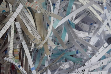 Recyclage papier, papier passé au destructeur