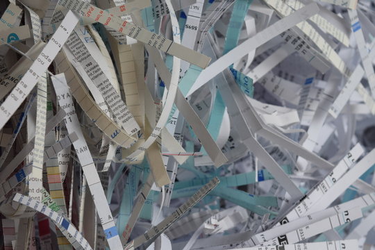 Recyclage papier, papier pass&eacute; au destructeur