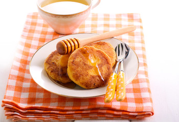 Pumpkin fritters with honey